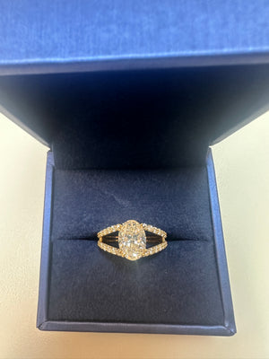Oval lab grown diamond 2.75cts Oval lab grown diamond 2.75cts